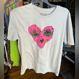 Unisex Camilla Cabello Platinum Familia Heart Tee Size Large